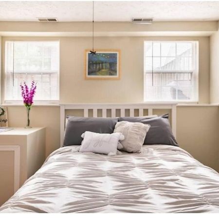 Appartamento Hidden Gem Near Downtown Frederick And Shopping Esterno foto
