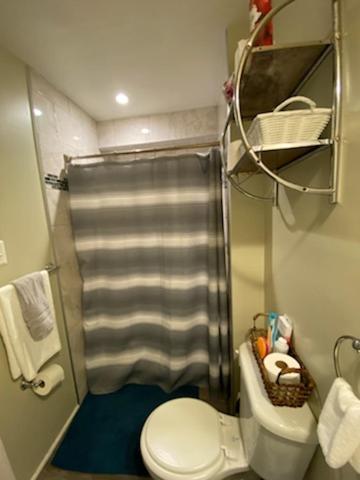 Appartamento Hidden Gem Near Downtown Frederick And Shopping Esterno foto